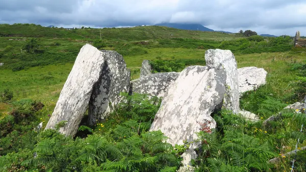 Ardaragh Wedge Tomb – <tumba de corredor neolítica en la isla de Bere>
