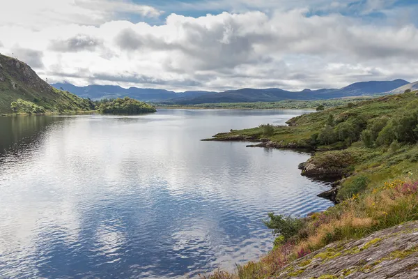 Caragh Lake – cieli bui e acque da salmone