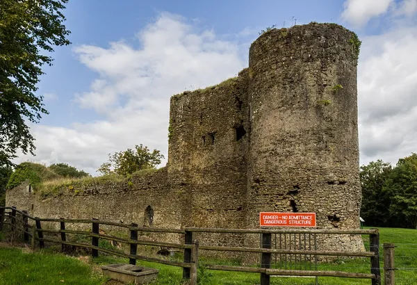 Kilbolane Castle – normannische Ruine oberhalb von Milford